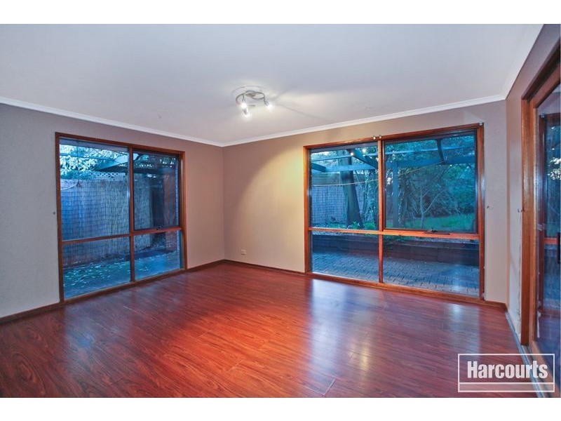 4 Gibb Court, Pakenham VIC 3810