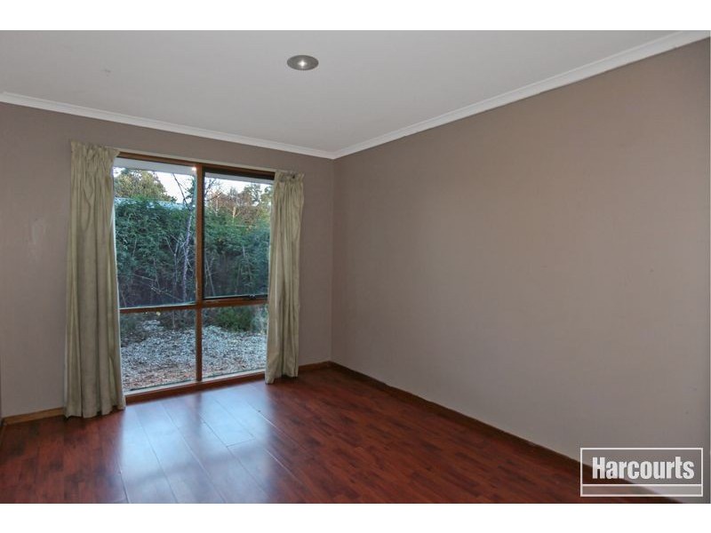 4 Gibb Court, Pakenham VIC 3810