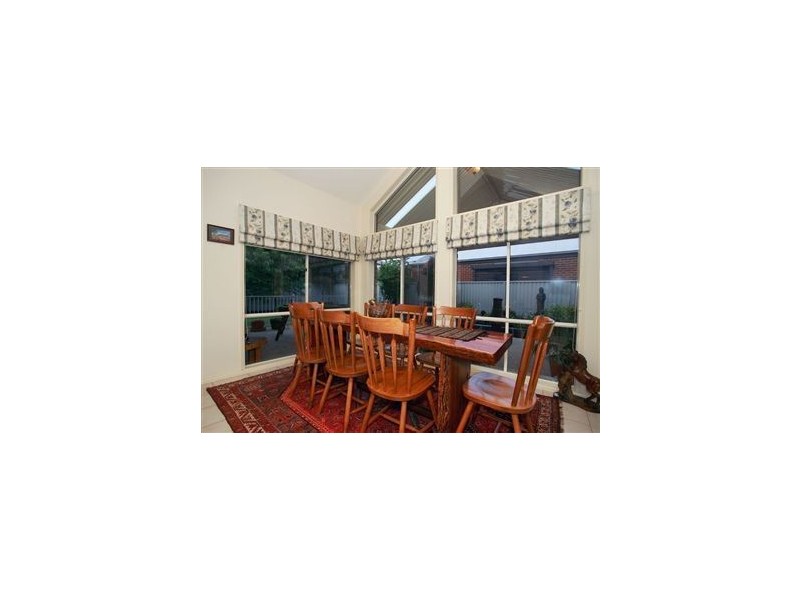 50 Flinders Chase, Pakenham VIC 3810