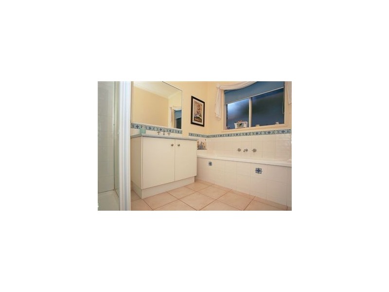 50 Flinders Chase, Pakenham VIC 3810