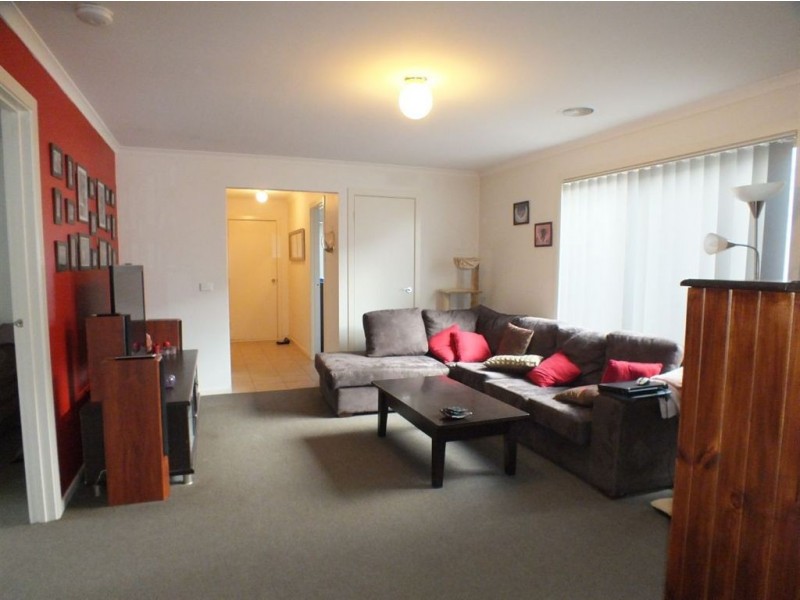 70 Pommel Street, Pakenham VIC 3810