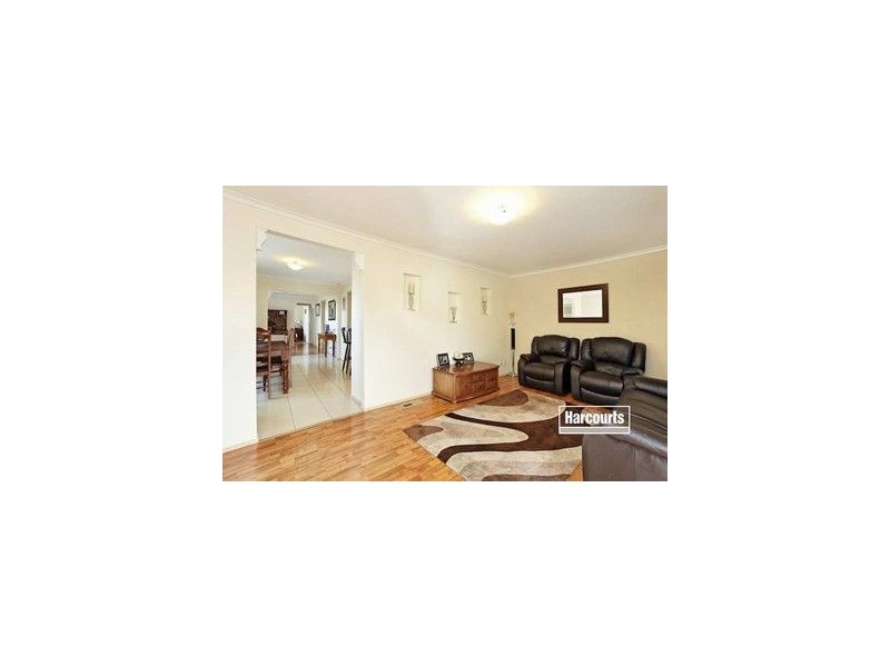 6 Kathryn Close, Pakenham VIC 3810