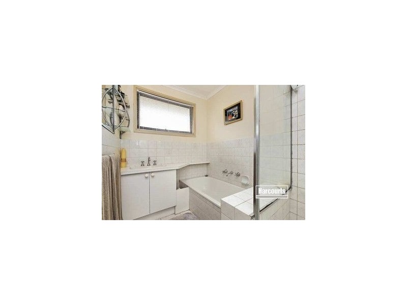 6 Kathryn Close, Pakenham VIC 3810