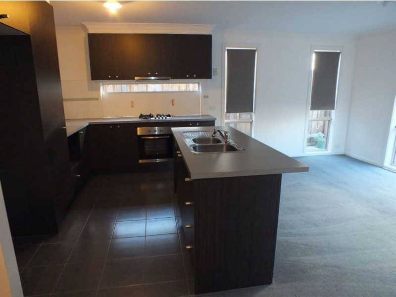 5 Kimberley Grove, Pakenham VIC 3810