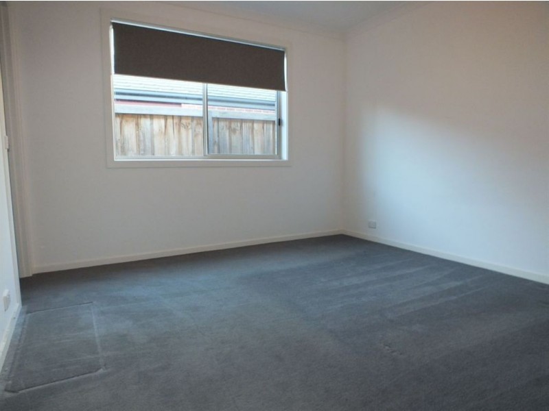 5 Kimberley Grove, Pakenham VIC 3810