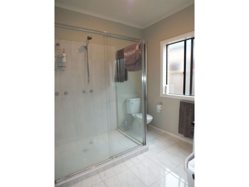 5 Henry Lawson Drive, Pakenham VIC 3810