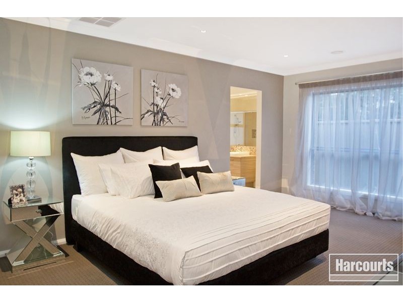 20 Villella Drive, Pakenham VIC 3810