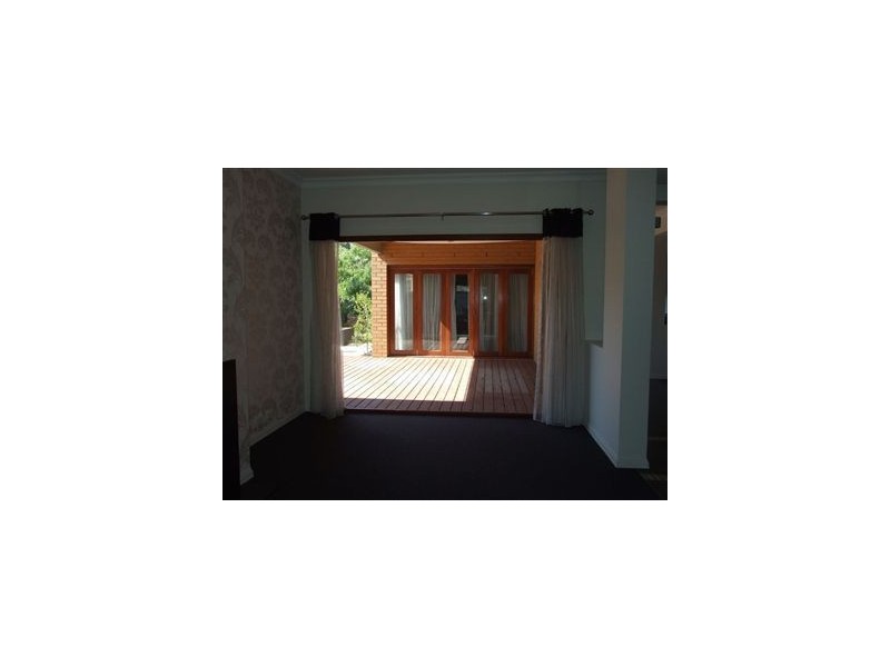 8 Wild Cherry Ave, Pakenham VIC 3810