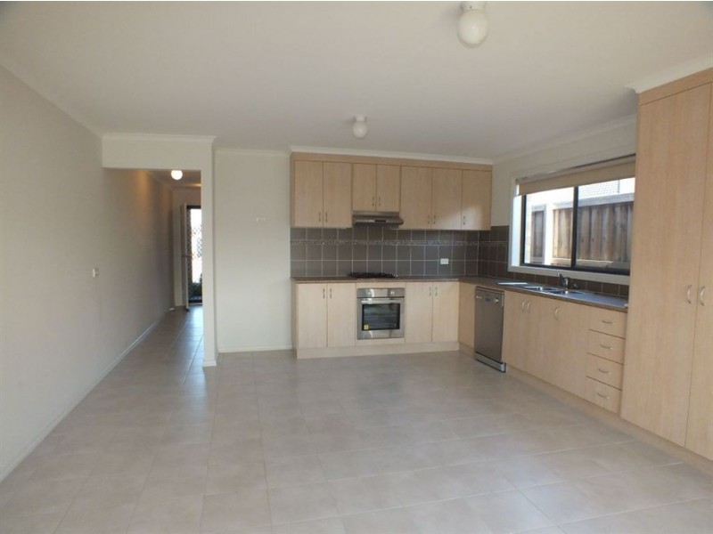 14/31 Syme Road, Pakenham VIC 3810