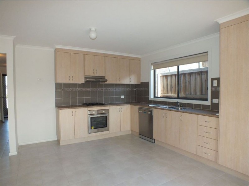 14/31 Syme Road, Pakenham VIC 3810