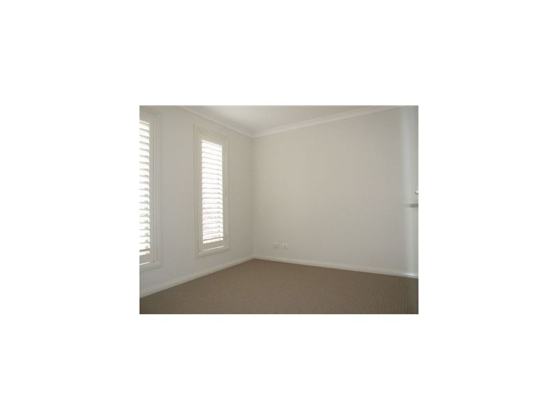 16 Lucerne Cct, Pakenham VIC 3810