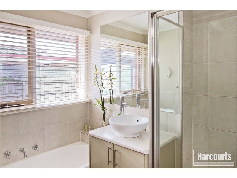 6 Guest Road, Pakenham VIC 3810