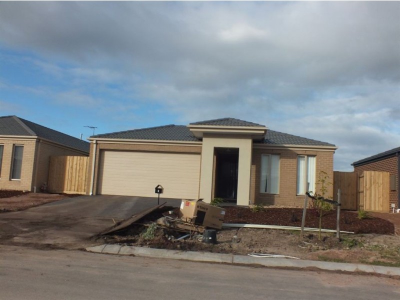5 Weebill Way, Pakenham VIC 3810