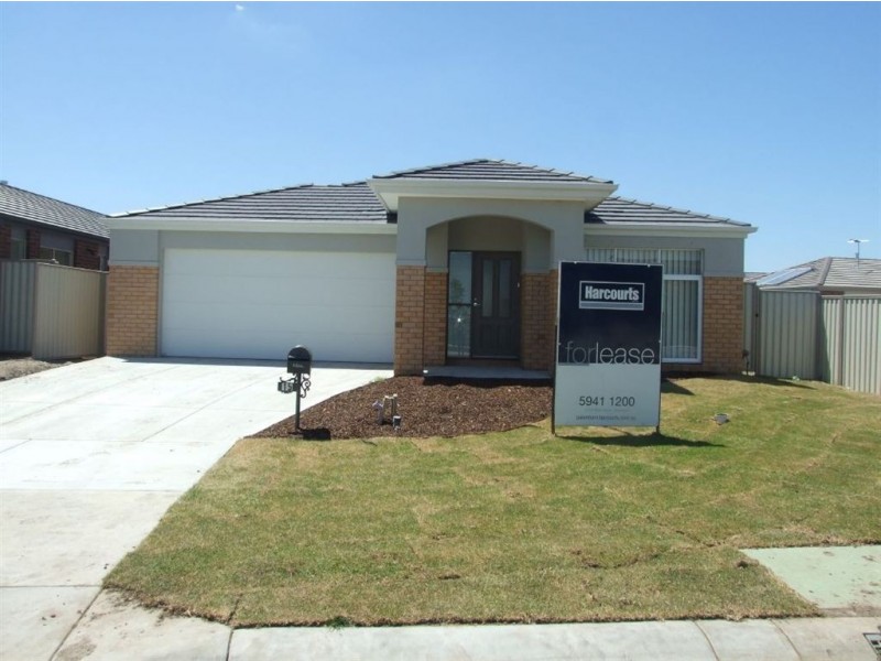 15 Debra Avenue, Pakenham VIC 3810