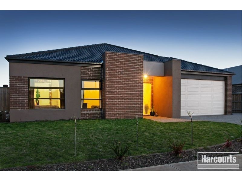 31 Cassowary Avenue, Pakenham VIC 3810