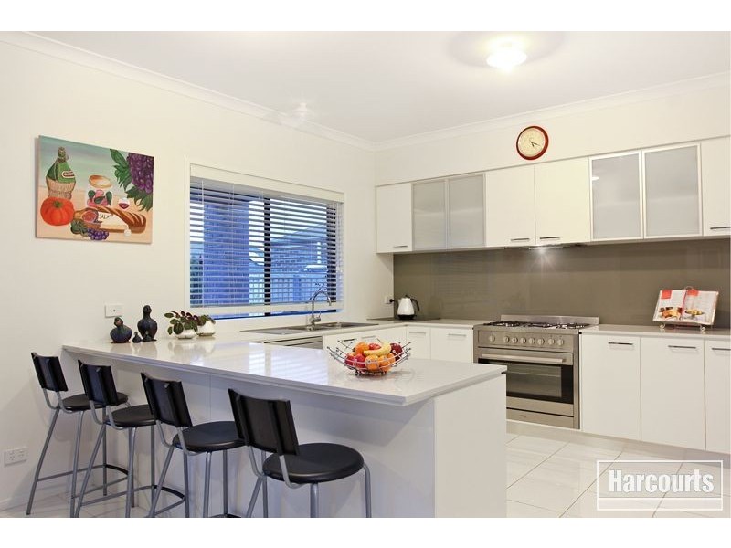 31 Cassowary Avenue, Pakenham VIC 3810