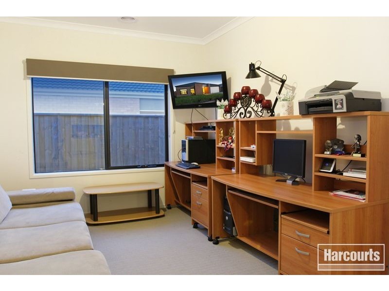 31 Cassowary Avenue, Pakenham VIC 3810