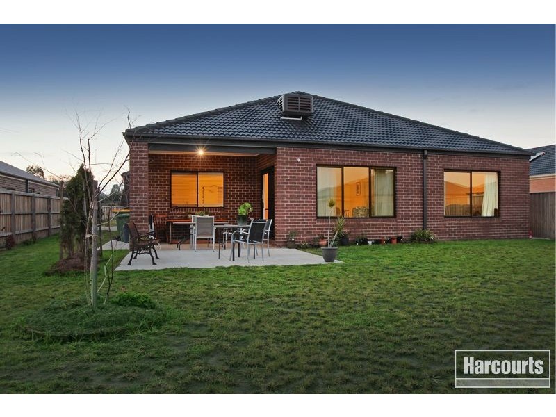 31 Cassowary Avenue, Pakenham VIC 3810