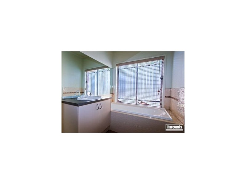 23 Eventide Rise, Pakenham VIC 3810