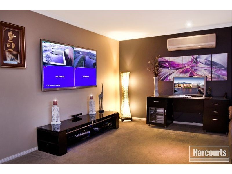 8 Shetland Court, Pakenham VIC 3810