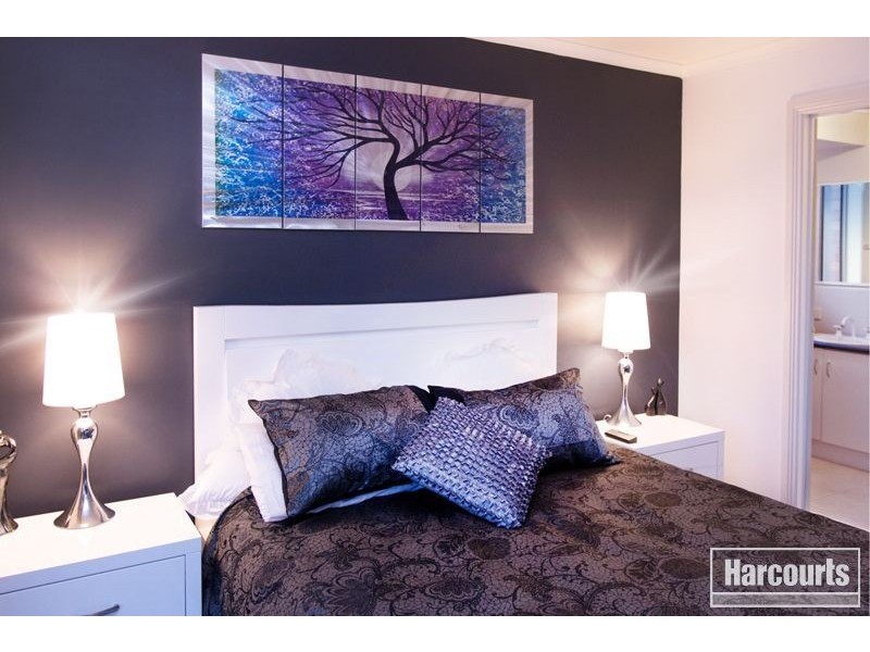 8 Shetland Court, Pakenham VIC 3810