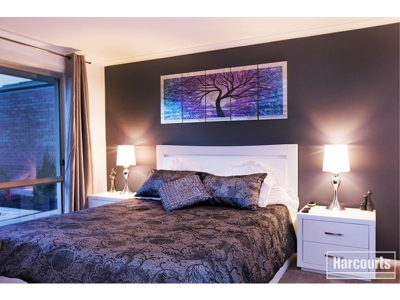 8 Shetland Court, Pakenham VIC 3810