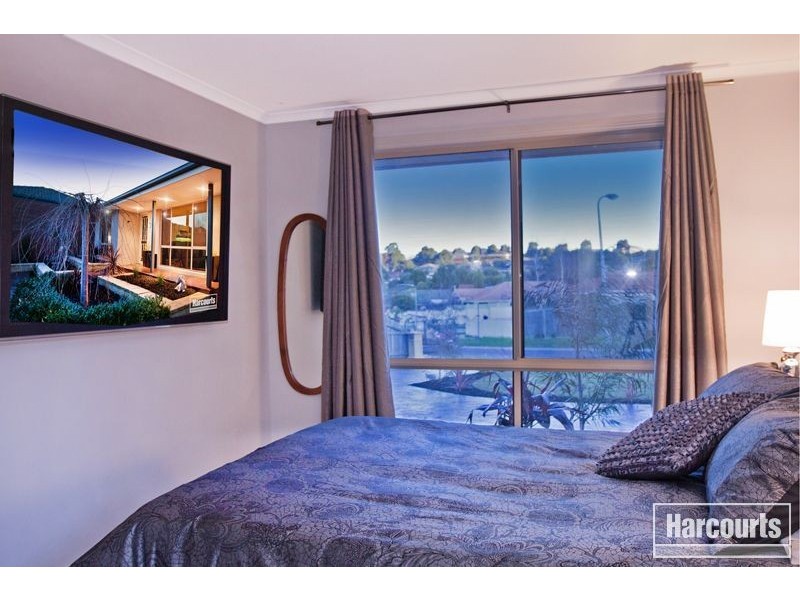 8 Shetland Court, Pakenham VIC 3810