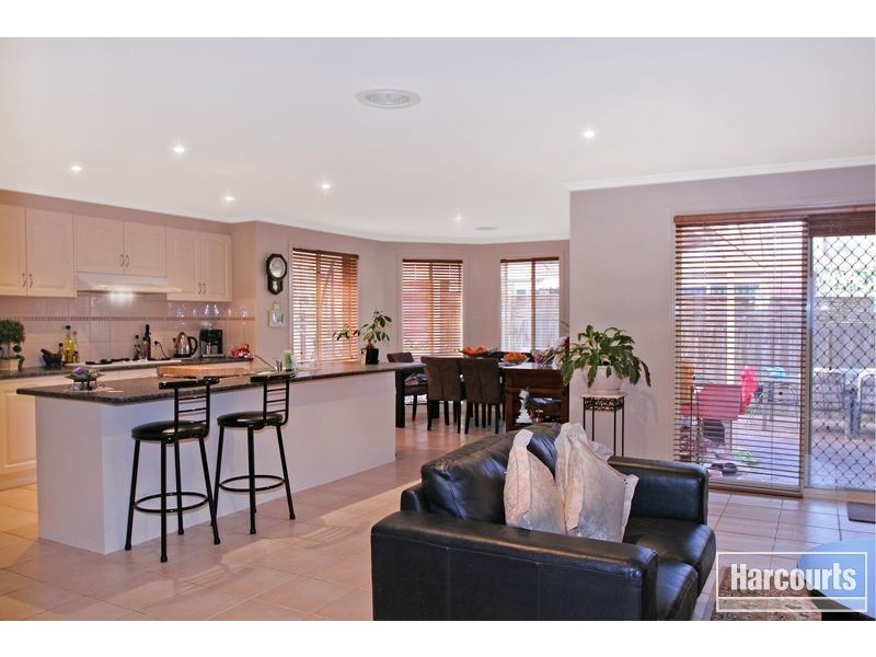 17 Wynen Court, Pakenham VIC 3810