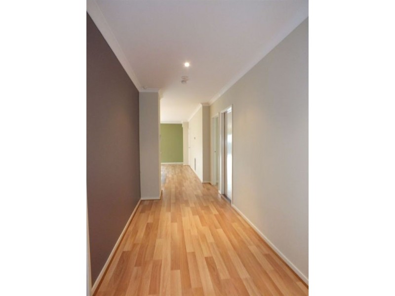 28 Darwin Way, Pakenham VIC 3810