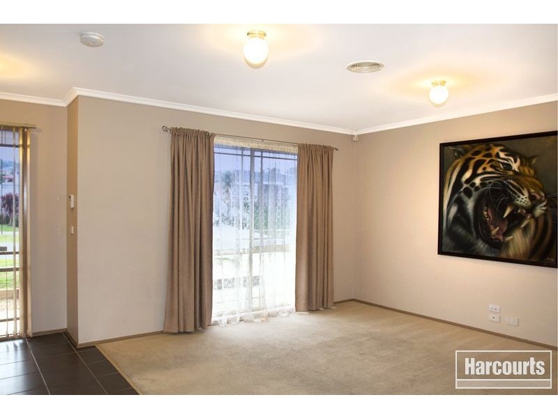 24 Natanya Drive, Pakenham VIC 3810