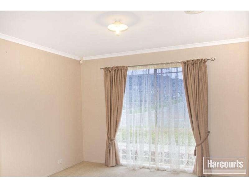 24 Natanya Drive, Pakenham VIC 3810