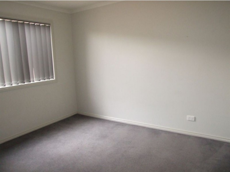 9 Azalea Avenue, Pakenham VIC 3810