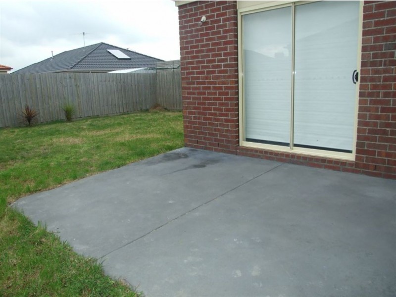 9 Azalea Avenue, Pakenham VIC 3810