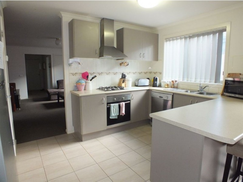 70 Pommel Street, Pakenham VIC 3810