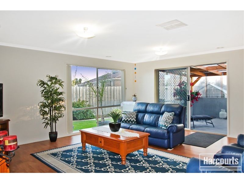 15 Thornbill Circuit, Pakenham VIC 3810