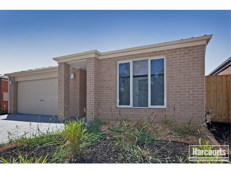 27 Stanhope Place, Pakenham VIC 3810