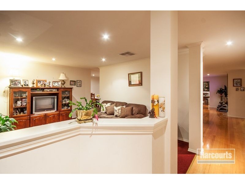 9 McCaffrey Rise, Pakenham VIC 3810