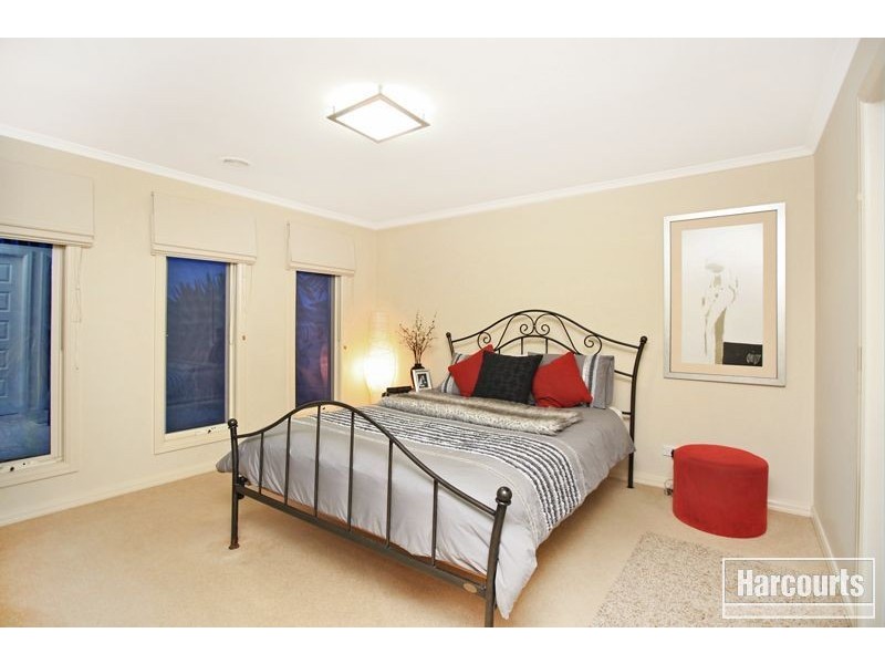 15 Michigan Grange, Pakenham VIC 3810