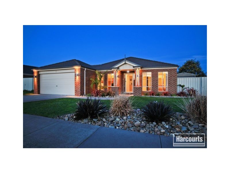 9 Honeyeater Way, Pakenham VIC 3810