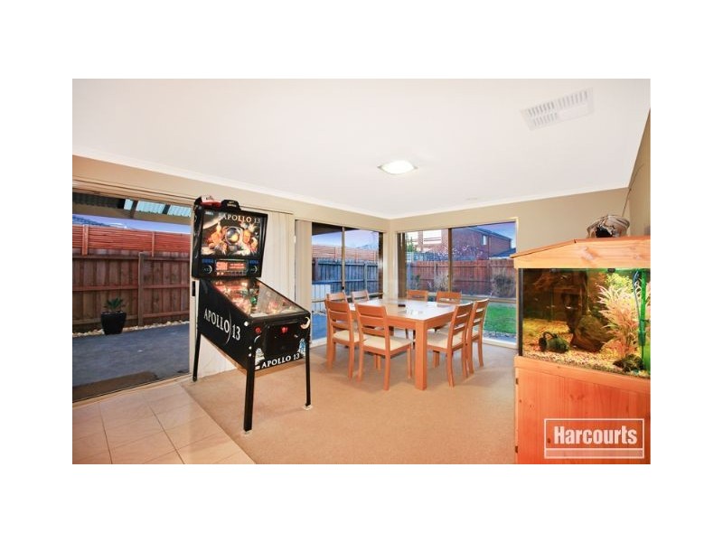 9 Honeyeater Way, Pakenham VIC 3810