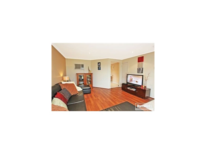 21 Riviera Drive, Pakenham VIC 3810