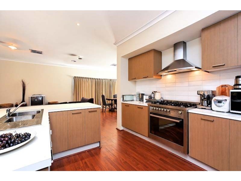 6 Goulburn Place, Pakenham VIC 3810