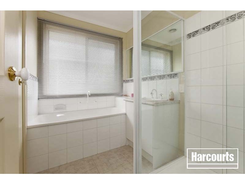 1 Wallangara Drive, Pakenham VIC 3810