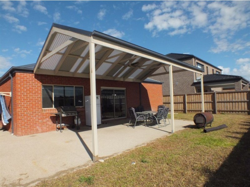 11 Goodenia Street, Officer VIC 3809