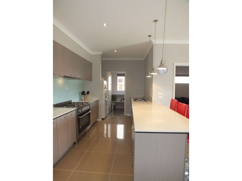 11 Goodenia Street, Officer VIC 3809