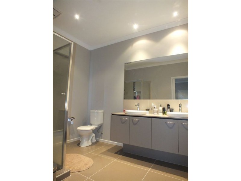 11 Goodenia Street, Officer VIC 3809