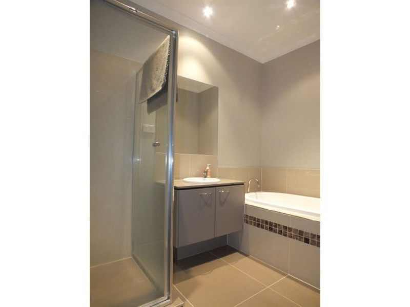 11 Goodenia Street, Officer VIC 3809