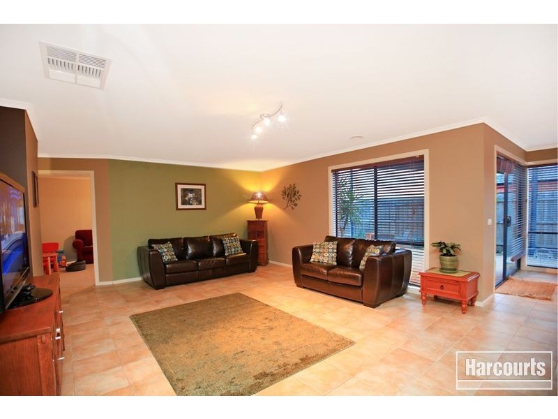 10 Grevillea Place, Pakenham VIC 3810