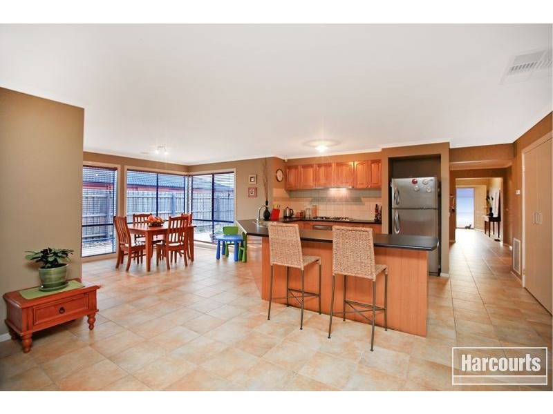 10 Grevillea Place, Pakenham VIC 3810