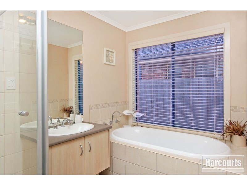 10 Grevillea Place, Pakenham VIC 3810